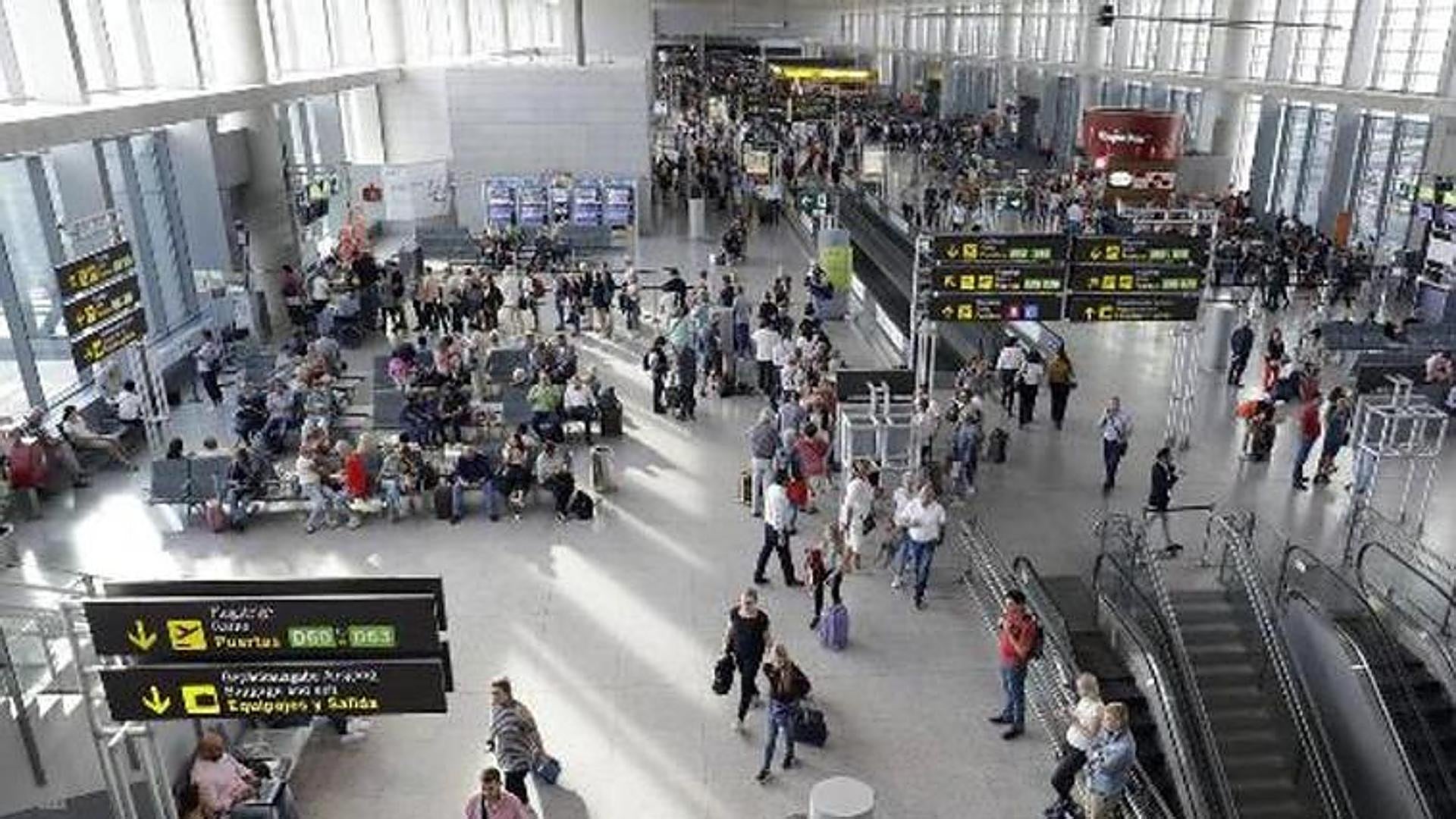 Special assistance service for passengers at Malaga Airport put up for